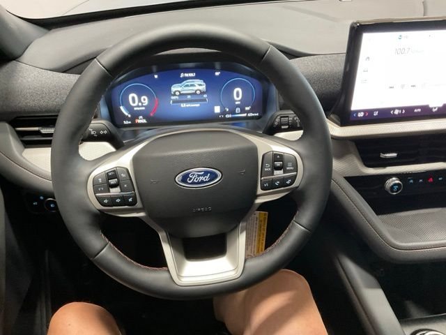 New 2027 Vapor Blue Metallic Ford Active image 31