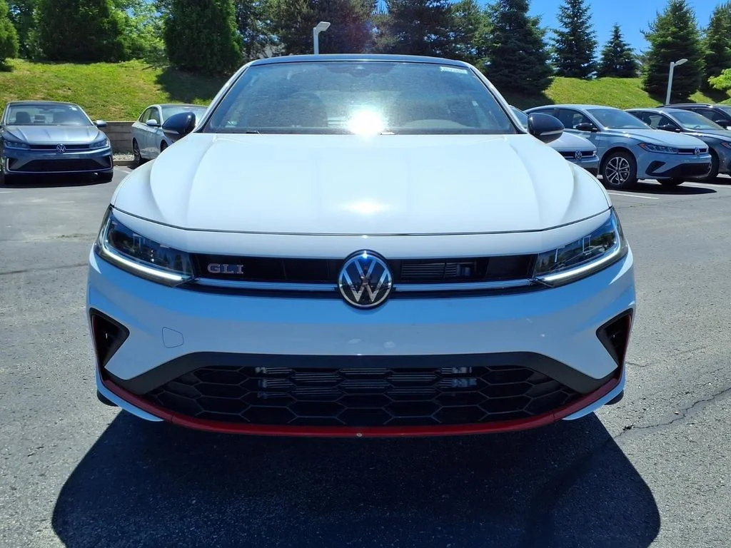 New 2026 Pure White w/Deep Blk Rf Volkswagen 2.0T Autobahn image 6