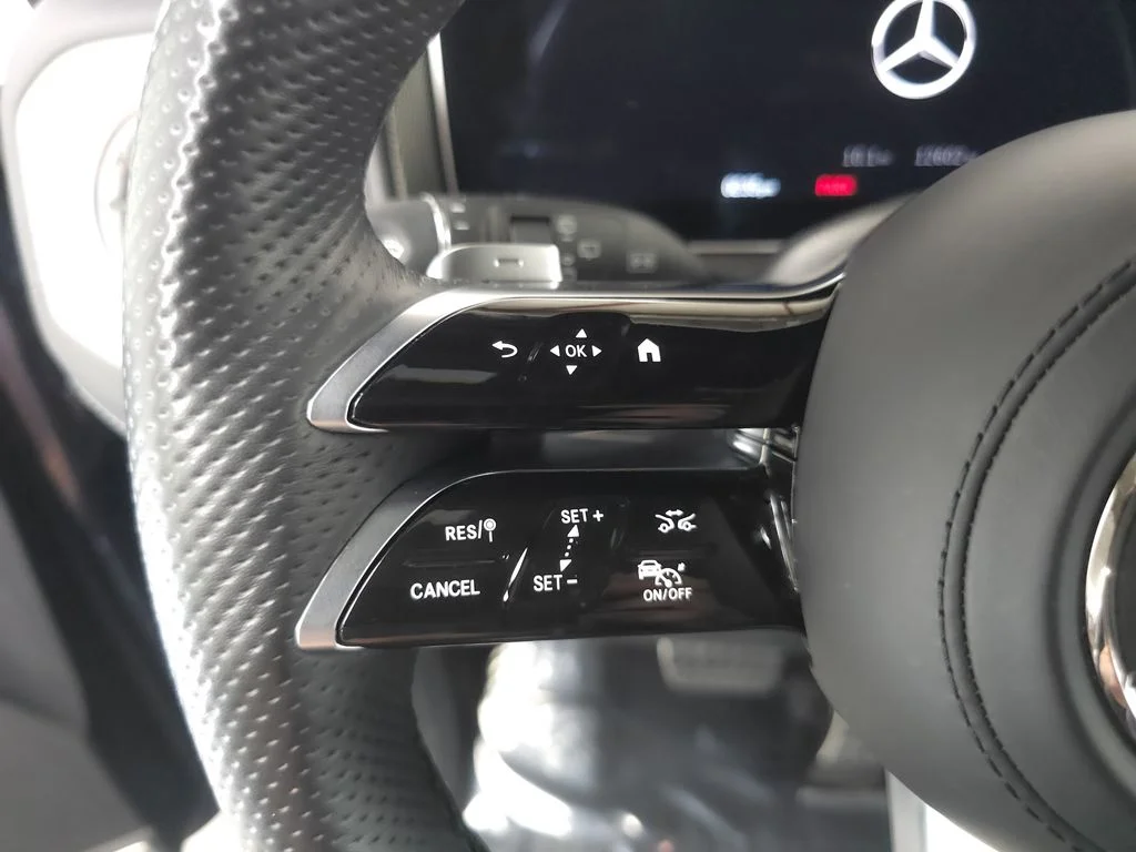 Used 2025 Twilight Blue Metallic Mercedes-Benz G 550 image 11