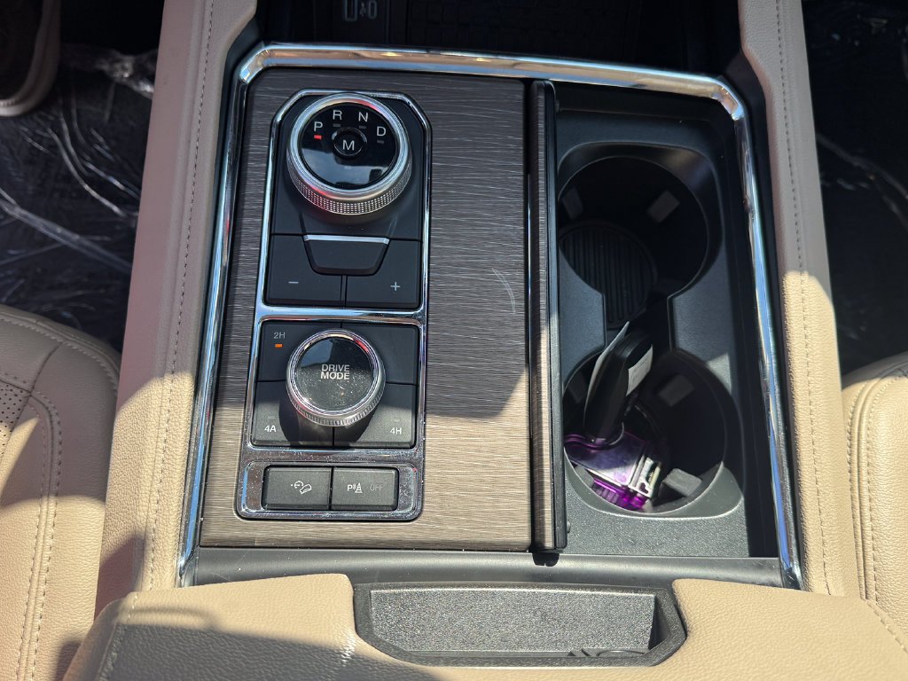 Used 2024 White Ford Limited image 21
