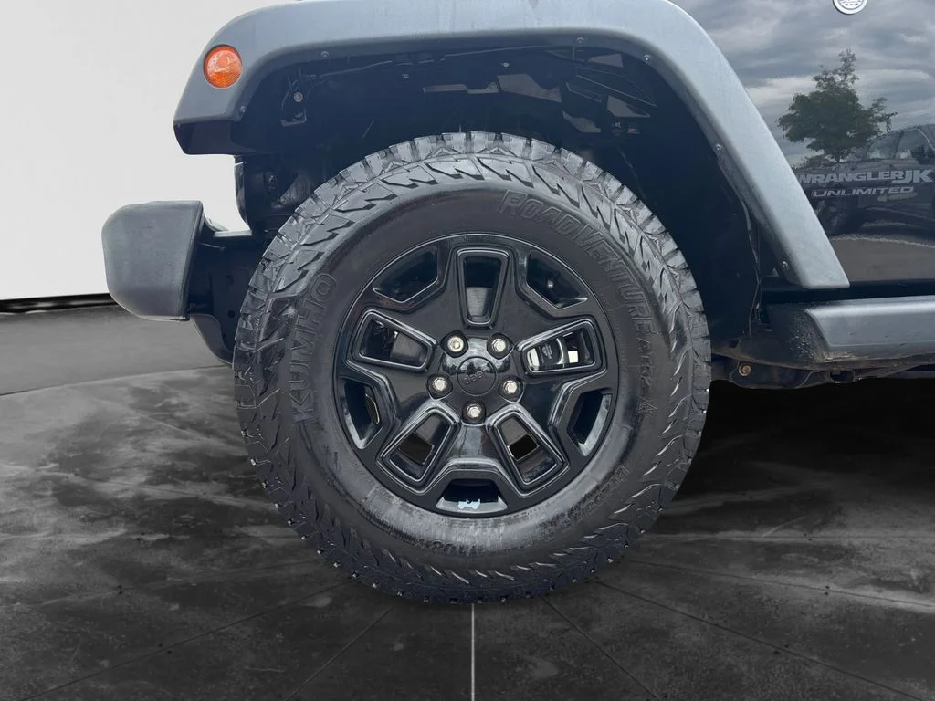 Used 2018 Black Jeep Unlimited Sport image 9