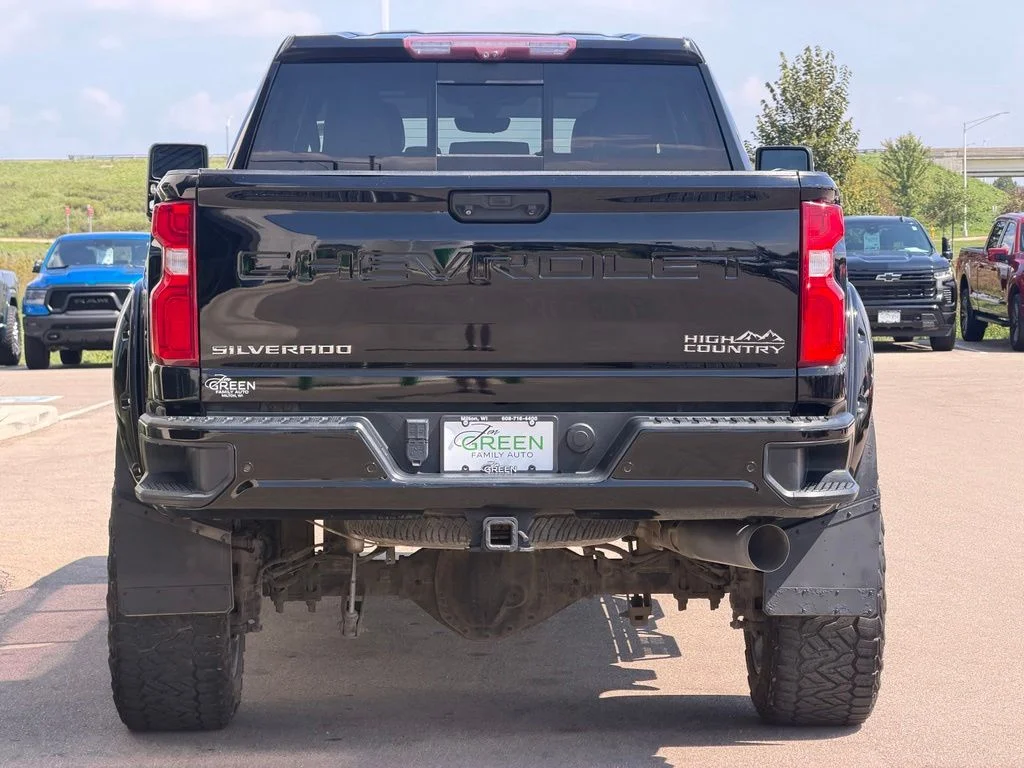 Used 2020 Black Chevrolet High Country image 8