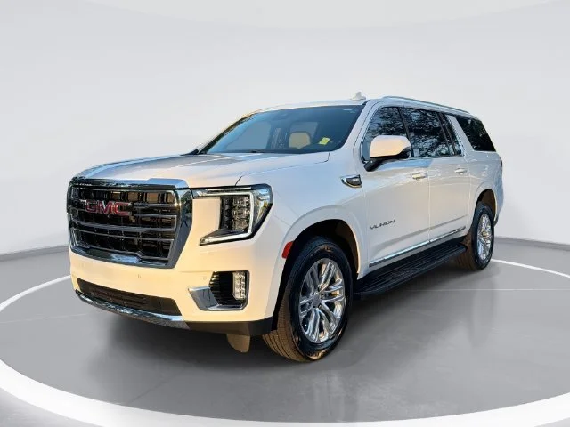 Used 2023 White GMC SLT image 1