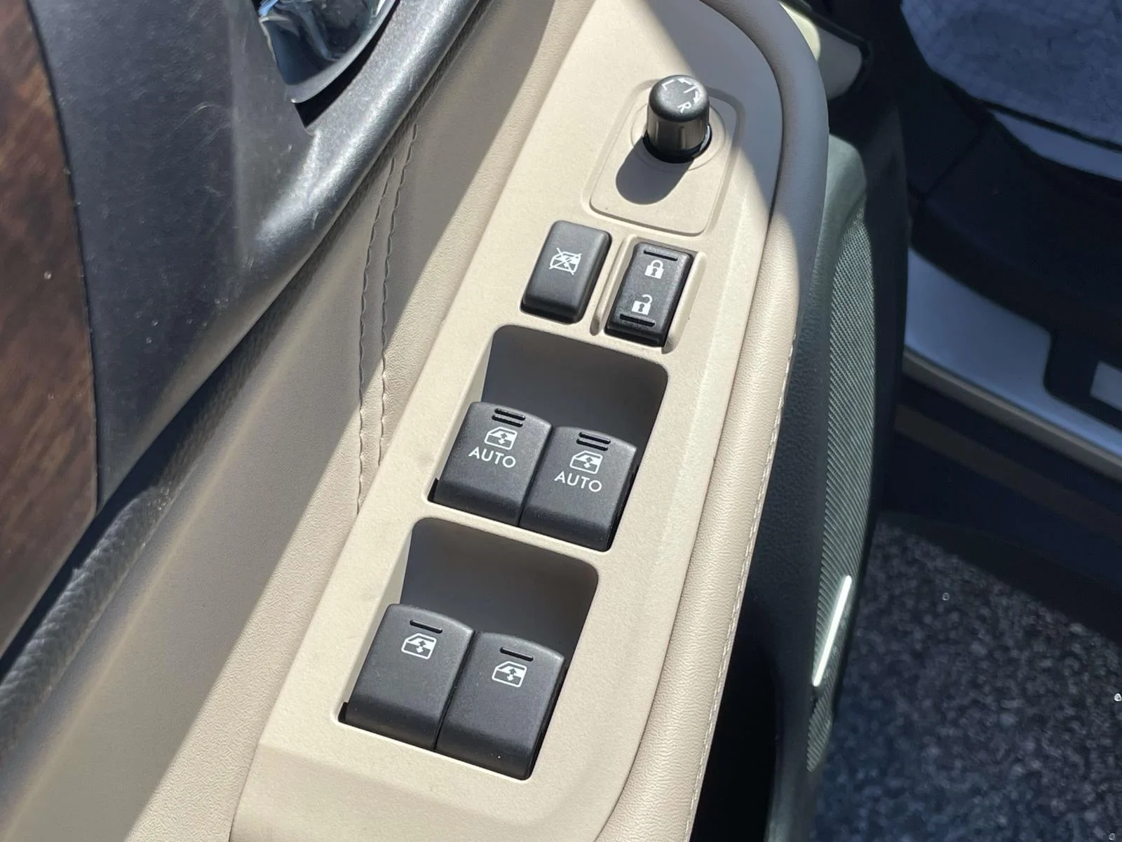 Used 2019 Tungsten Metallic Subaru Limited image 6