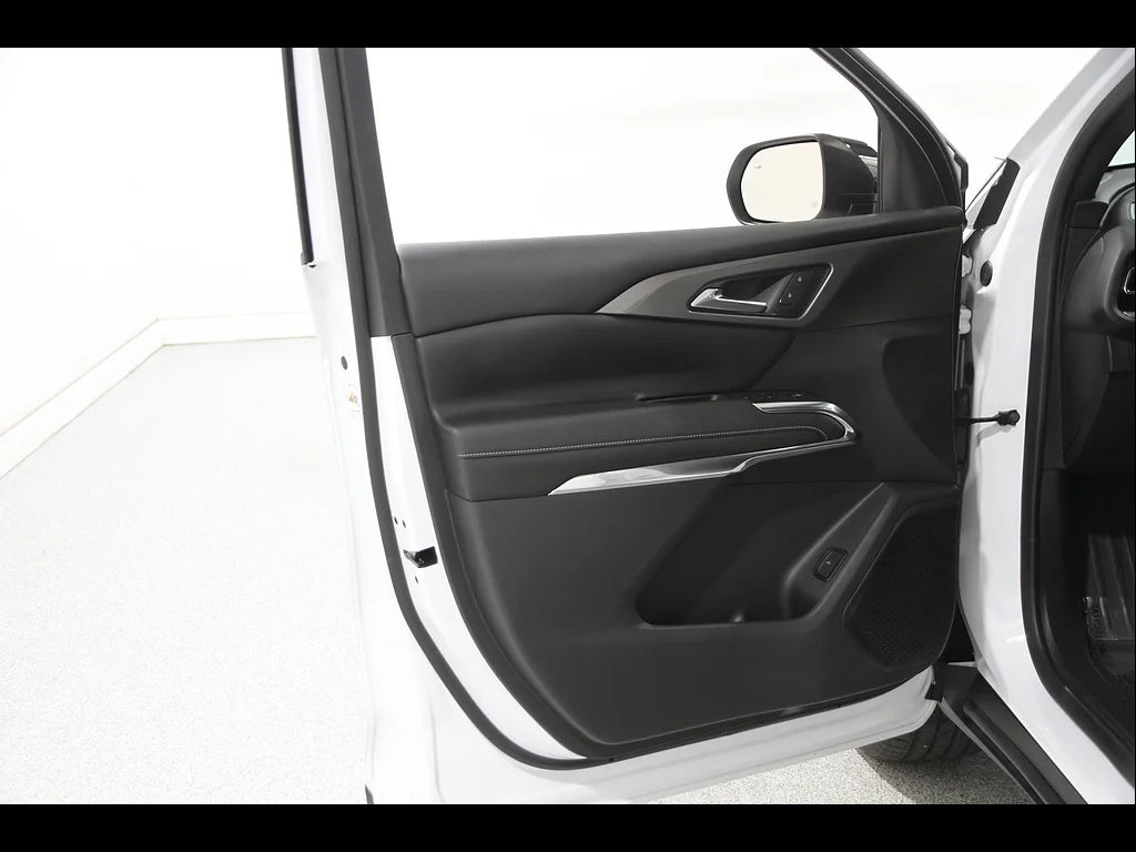 2024 Chevrolet Traverse 2LT - Photo 4