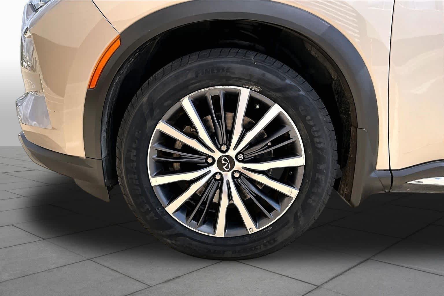 Used 2023 Warm Titanium INFINITI SENSORY image 10