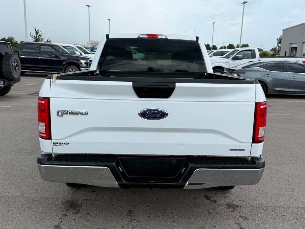 Used 2015 White Ford XLT image 16