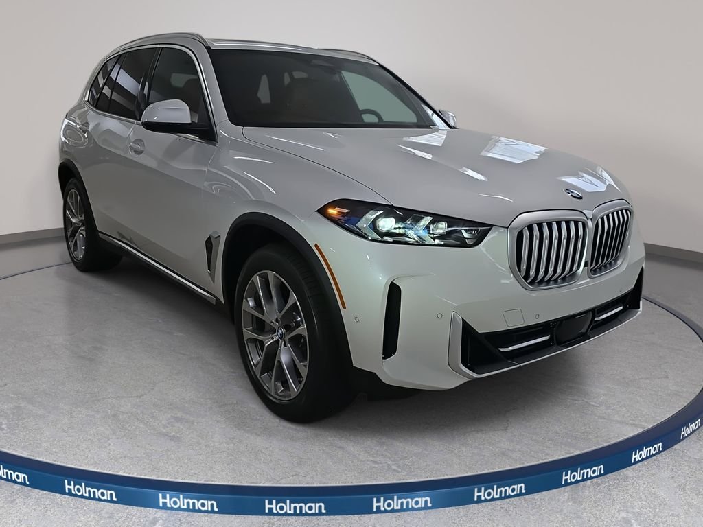 New 2026 Mineral White Metallic BMW xDrive40i image 3