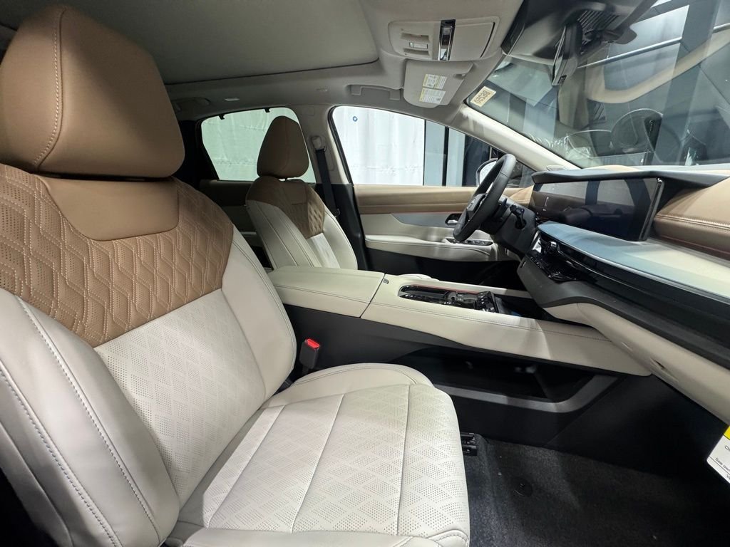 New 2026 Black Nissan Platinum image 26