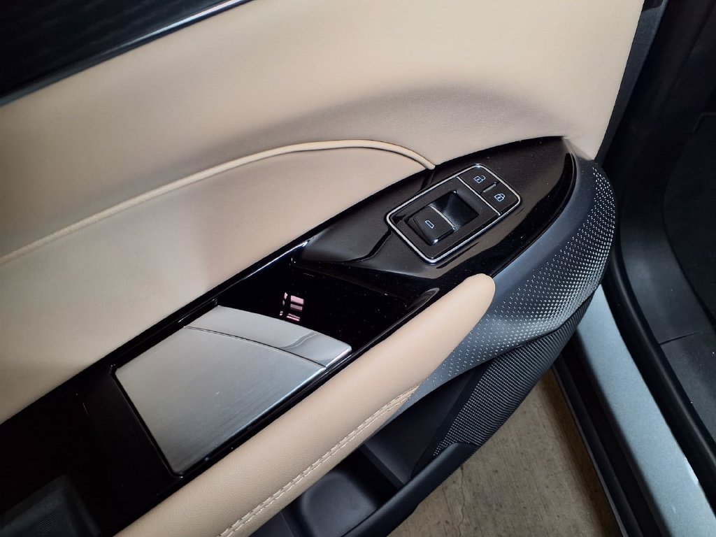 2026 Cadillac LYRIQ Signature Sport - Photo 11