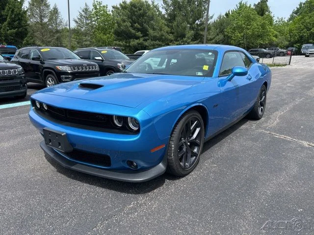 2023 Dodge Challenger R/T's photo