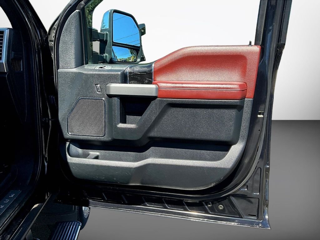 Used 2019 Black Ford Platinum image 28