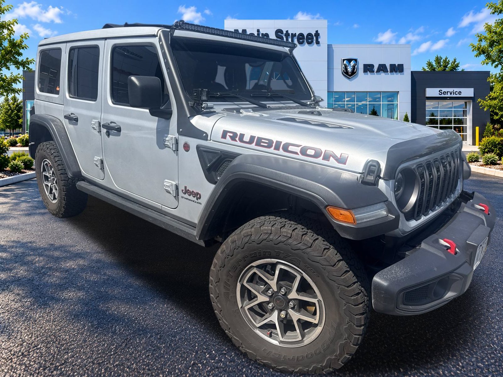 Used 2024 Jeep Wrangler 4-Door Rubicon with VIN 1C4PJXFG4RW308940 for sale in Kansas City