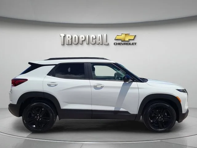 New 2026 Summit White Chevrolet LT image 6