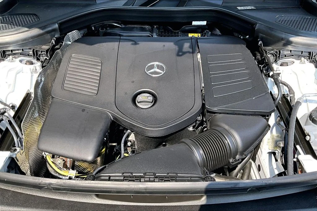 New 2026  Mercedes-Benz GLC 300 Coupe image 11