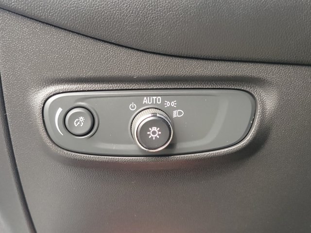 Used 2022 Silver Chevrolet LT image 29