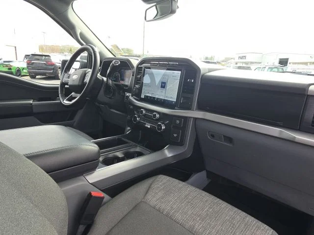 Used 2022 White Ford XLT image 20