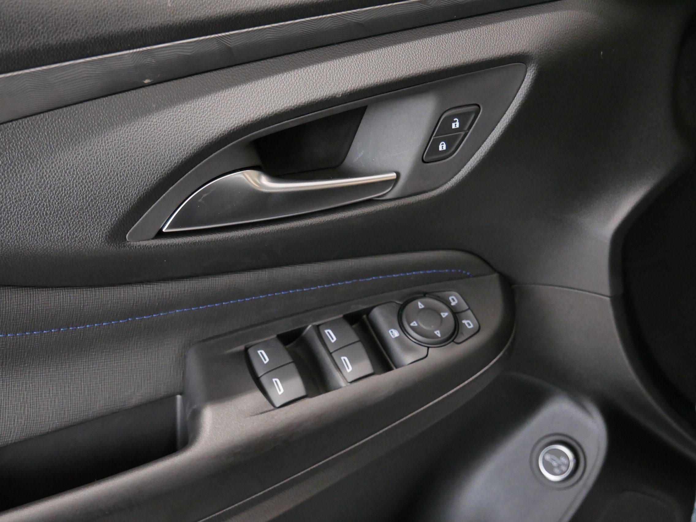 2026 Buick Envista Sport Touring - Photo 8