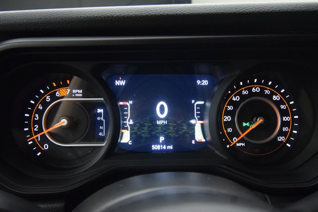 Used 2024 Earl Clearcoat Jeep Sport image 21