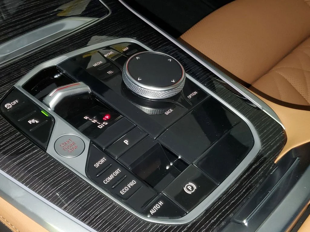 Used 2026 Black BMW sDrive40i image 25