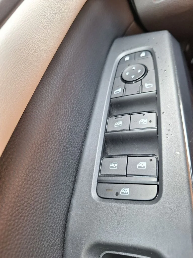 Used 2024 Gray Nissan SV image 20