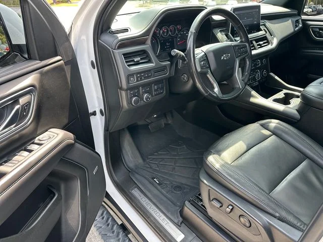 Used 2021 White Chevrolet Z71 image 10