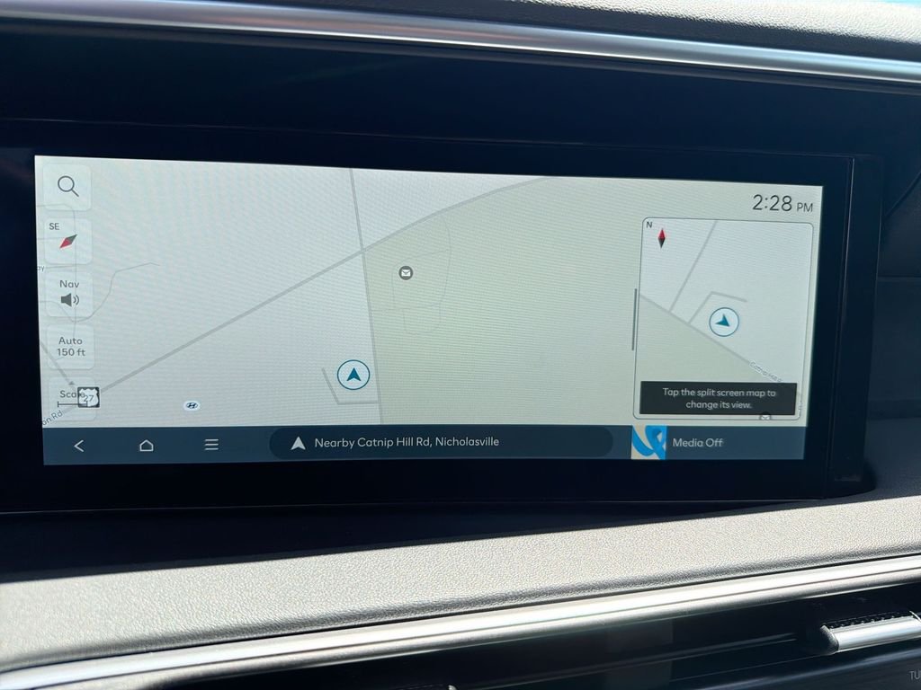 New 2026 White Hyundai SEL AWD image 18