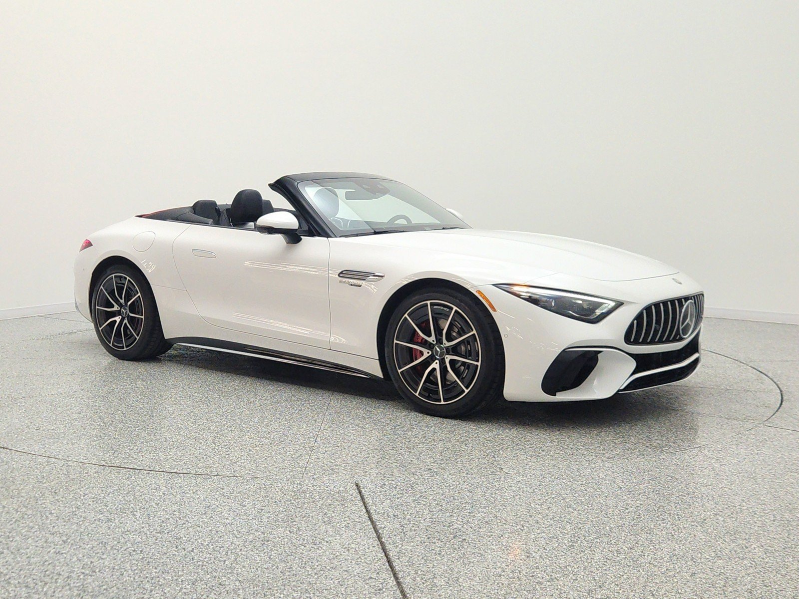 Certified Used 2023 MANUFAKTUR Moonlight White Metallic Mercedes-Benz AMG® SL 55 Roadster image 10
