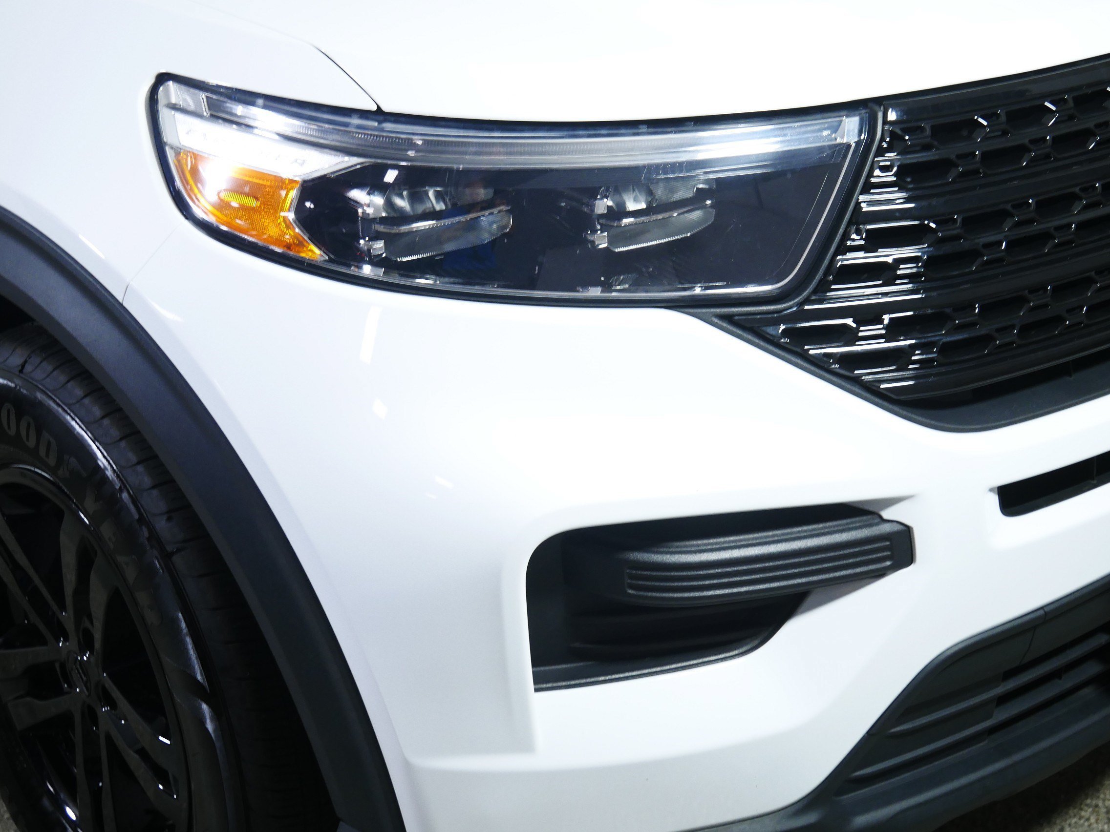 2023 Ford Explorer XLT - Photo 16