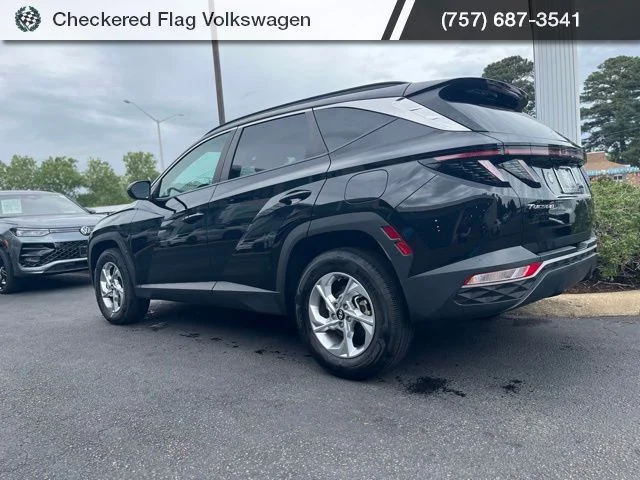 Used 2023 Phantom Black Hyundai SEL image 6