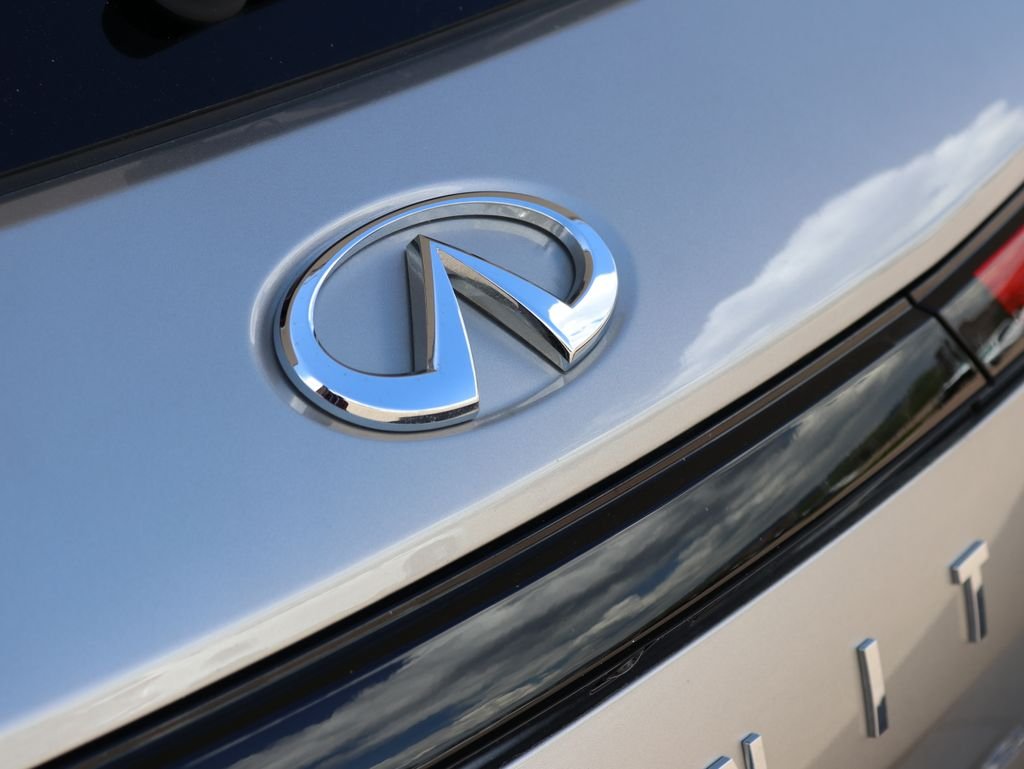 Used 2025 Silver INFINITI Sensory image 39