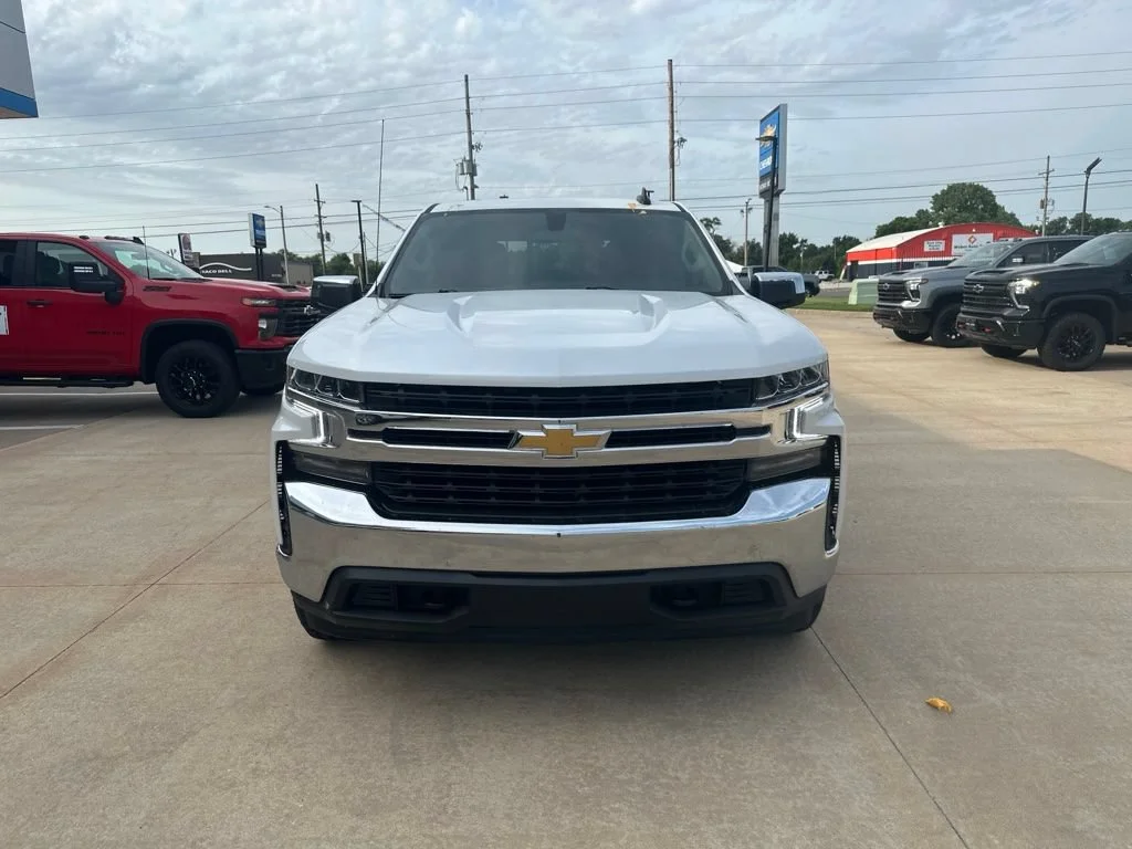 Used 2022 Iridescent Pearl Tricoat Chevrolet LT image 28