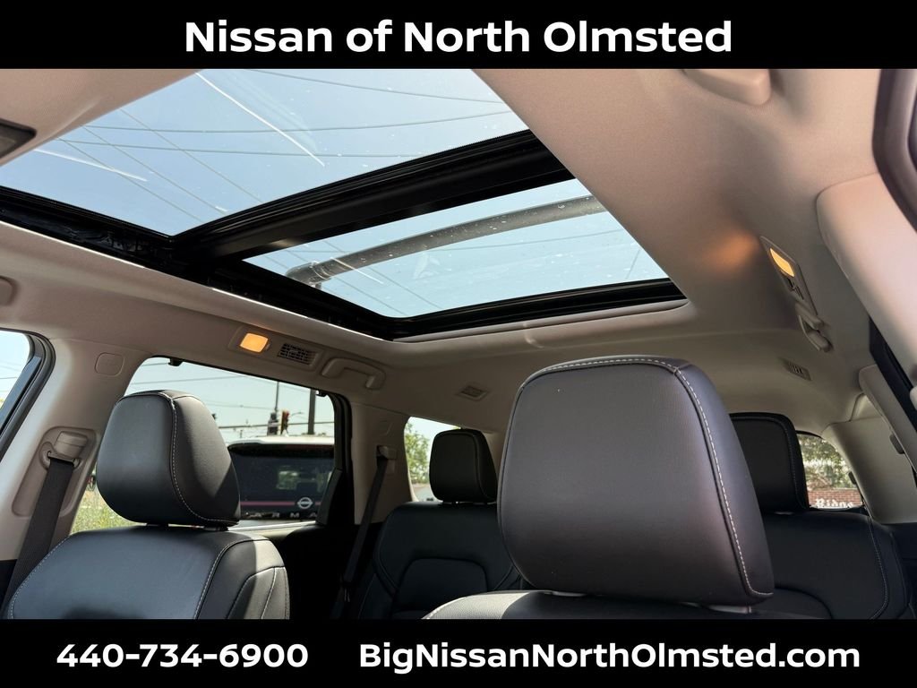 Certified Used 2023 Super Black Nissan SL image 22
