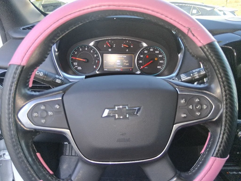 Used 2022 White Chevrolet LT image 11