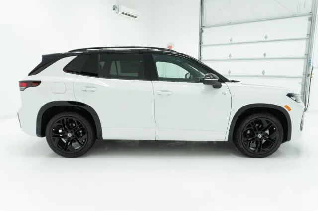 New 2026 Opal White W/Deep Black Roof Volkswagen 2.0T SE R-Line Black image 4