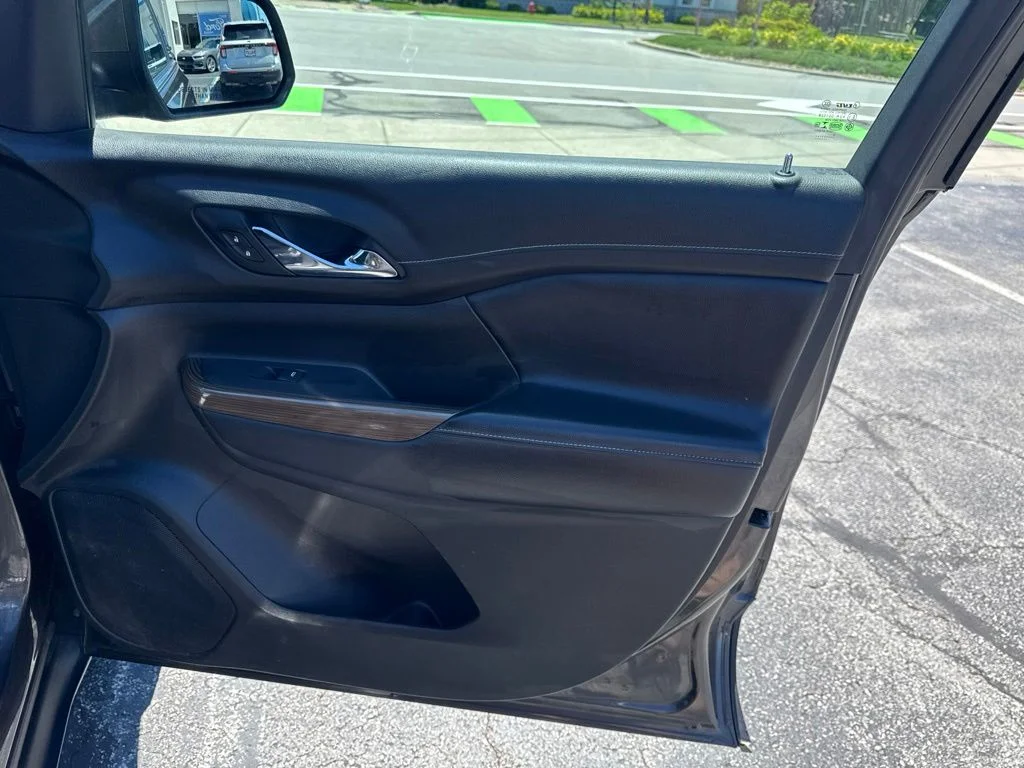 Used 2019 Gray GMC SLE-1 image 31