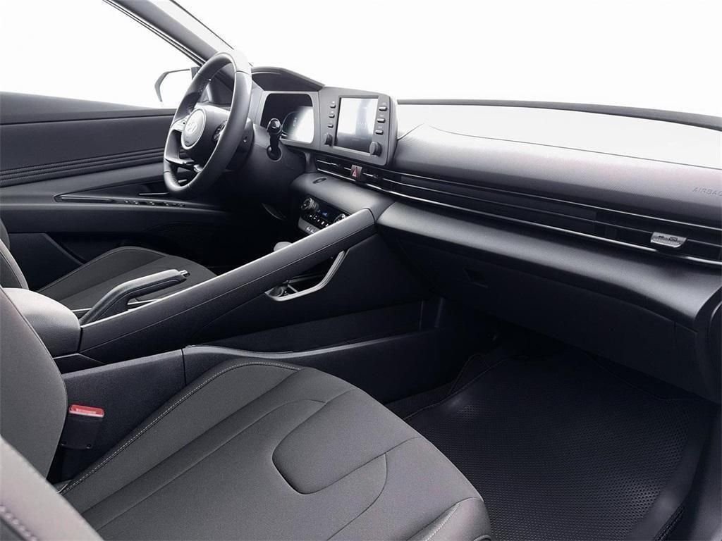 2026 Hyundai Elantra SEL Sport - Photo 15