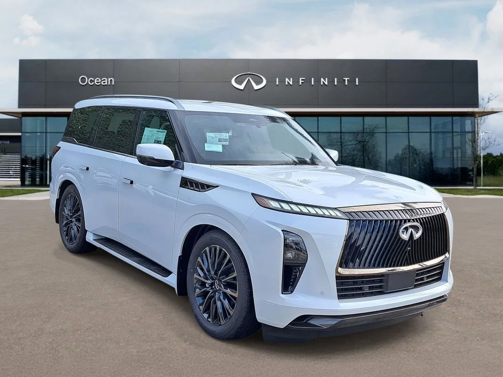 New 2026 RADIANT WHITE INFINITI Autograph 4WD image 2