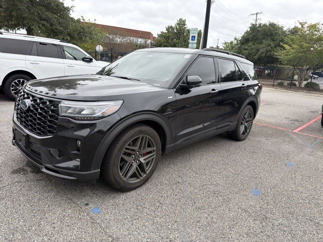 Certified Used 2025 Black Metallic Ford ST-Line image 16