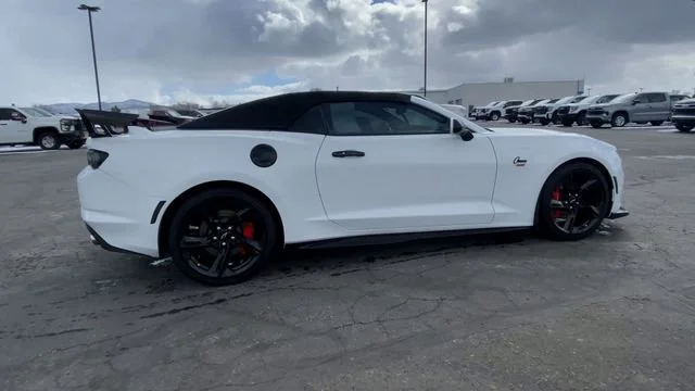 Used 2023 Summit White Chevrolet 2SS image 9