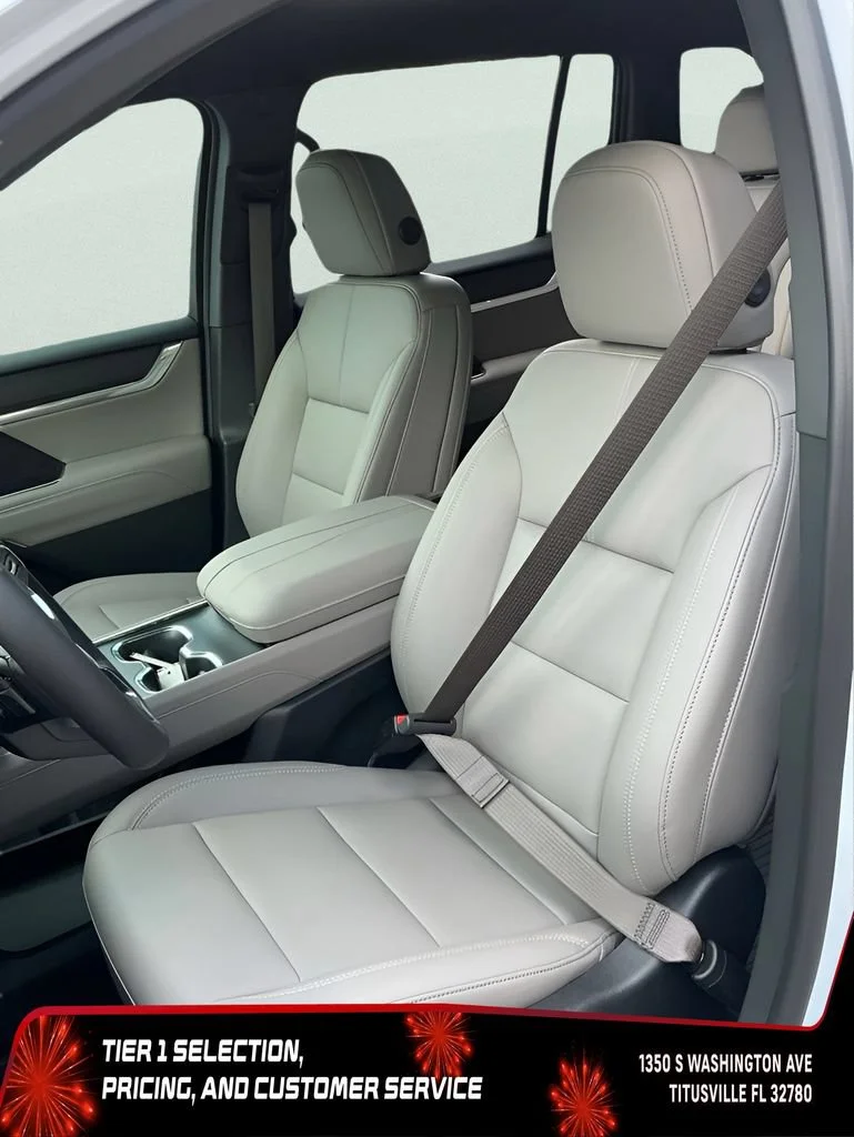 New 2026 Glacier White Tricoat GMC Elevation image 30