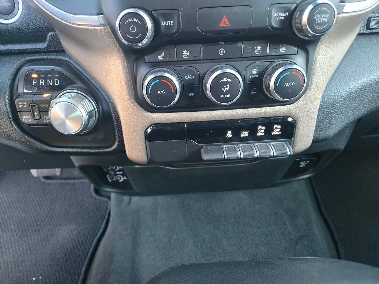 2022 RAM Ram 1500 Pickup Laramie - Photo 17