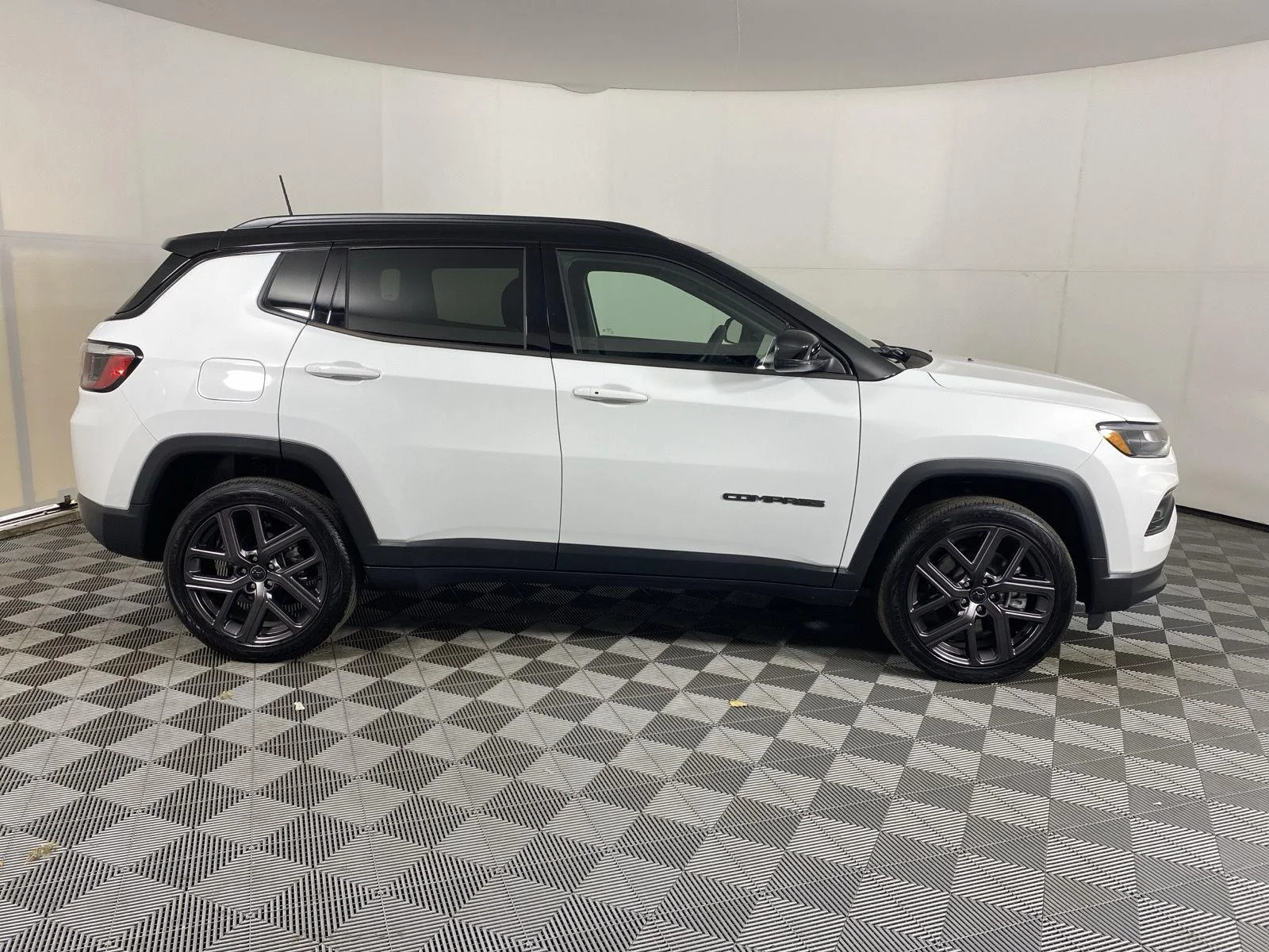 Used 2026 Bright White Clearcoat Jeep Limited image 4