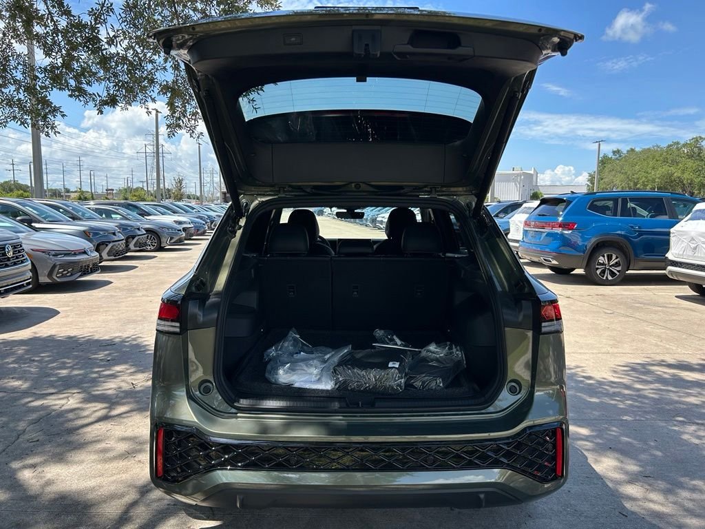 New 2026 Green Volkswagen 2.0T SE R-Line Black image 46