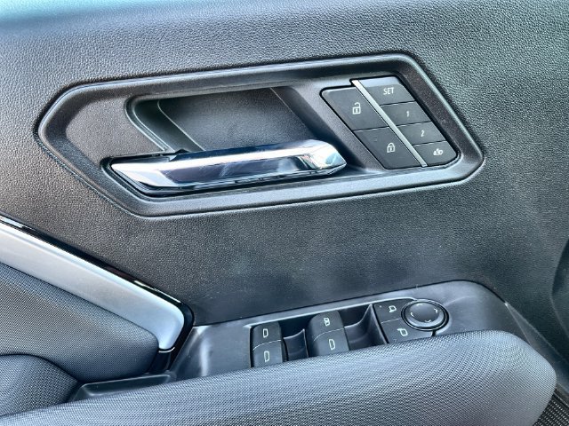 2026 Chevrolet Colorado photo 23 of 41