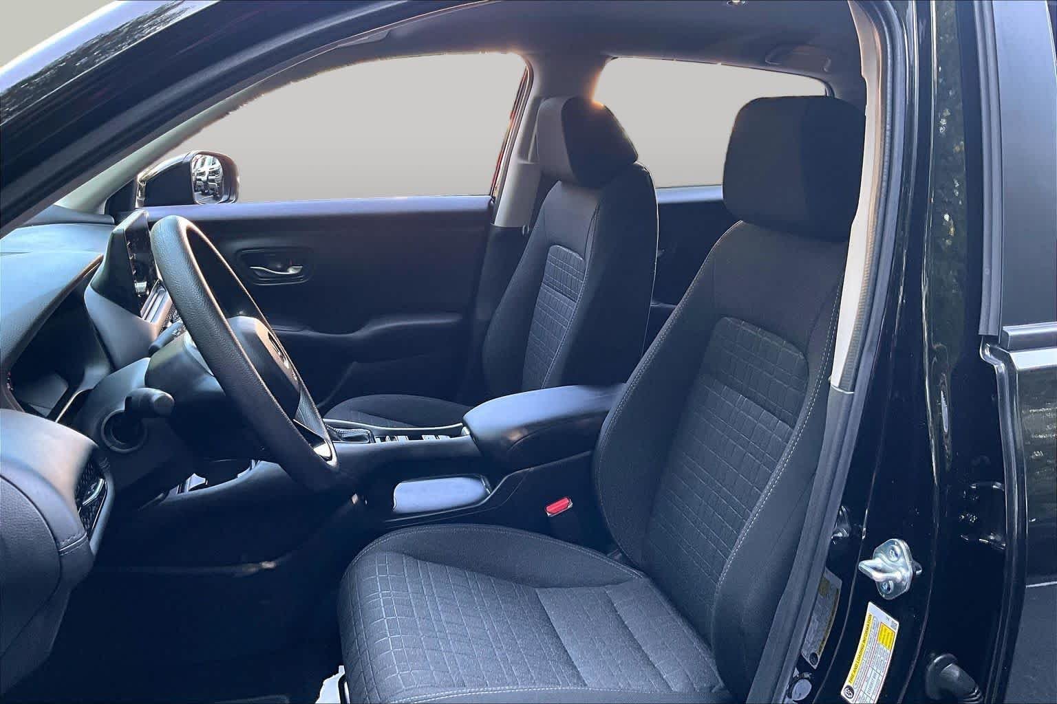 2026 Honda HR-V LX - Photo 8