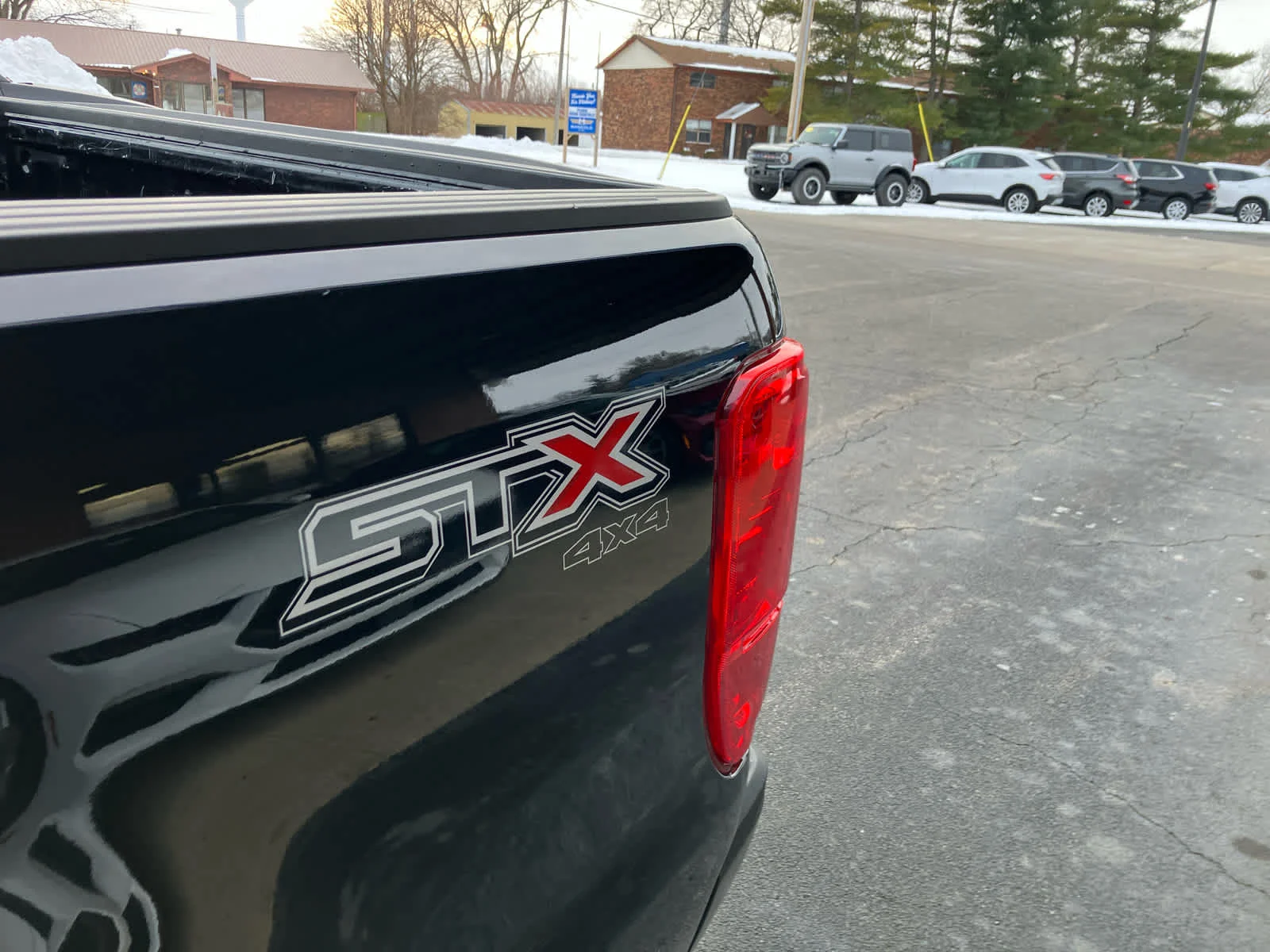 Used 2022 Shadow Black Ford XL image 8