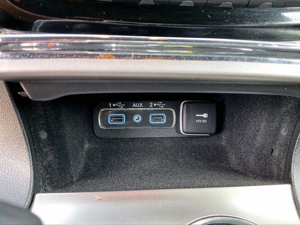 Used 2019 Black Jeep Altitude image 12