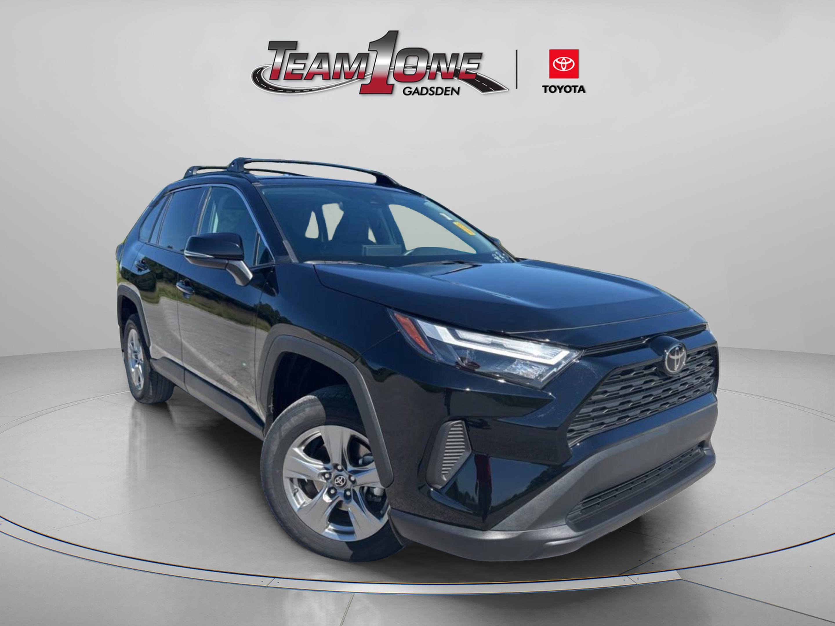 2024 Toyota RAV4 XLE FWD's photo