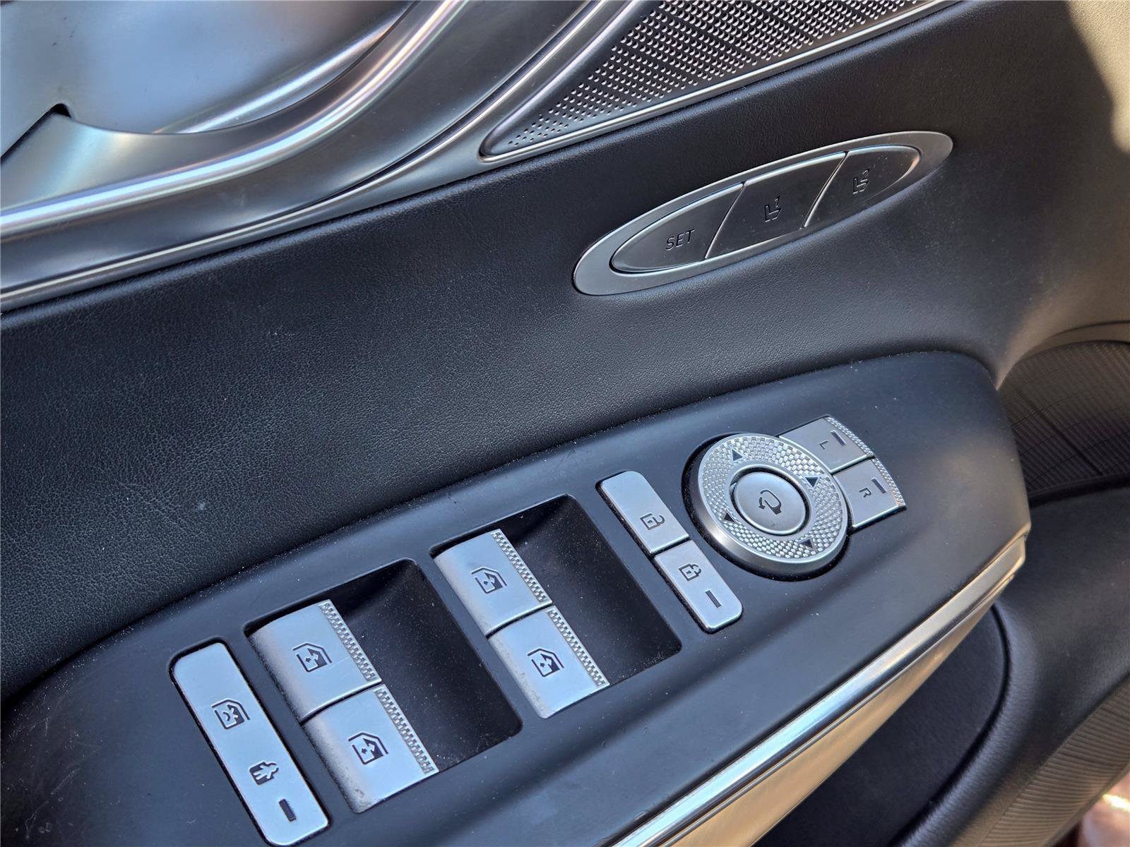2022 GENESIS GV70 Standard - Photo 13
